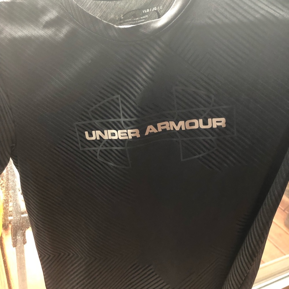 Shirt - Picture 2 of 4